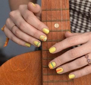 Tribal nail art