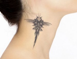 women tattoo neck