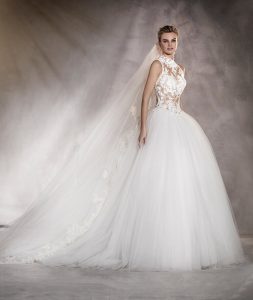 pronovias-wedding-dress-2017-amaniko-dantela-olo-to-mpousto