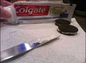 mpiskota oreo me odontokrema, prwtaprilia