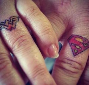 wonderwoman- superman, tattoo dachtlidi