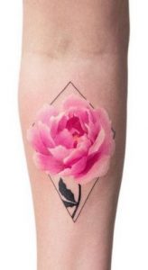 tattoo triantafullo roz apalo