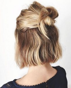 kare, messy bun