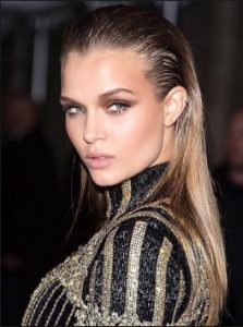 wet look μακριά μαλλιά χτενίσματα για γάμο καλοκαίρι