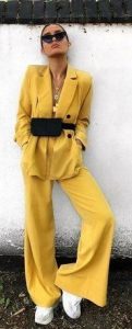 κίτρινο γυναικείο κουστούμι