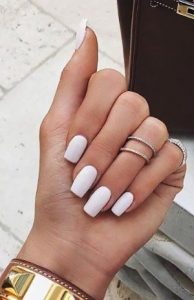 λευκά νύχια