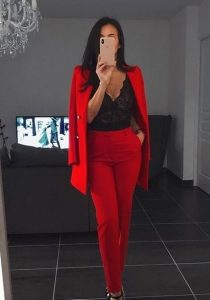 κόκκινο γυναικείο κουστούμι