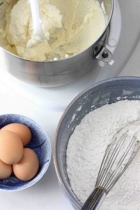 βουτυρο αυγα και ζαχαρη