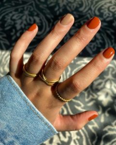 πορτοκαλί νύχια δαχτυλίδια