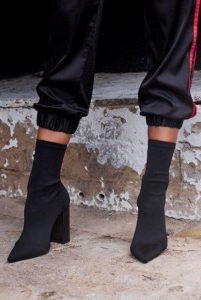μαύρα γυναικεία μποτάκια κάλτσα