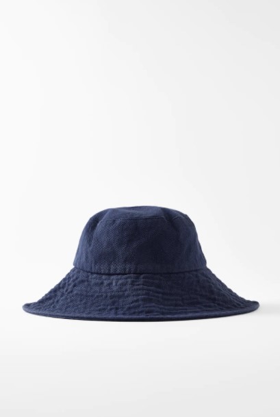 μπλε bucket καπέλο τσάντες αξεσουάρ Zara καλοκαίρι 2021
