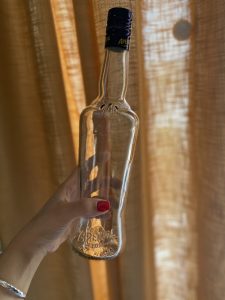 ιδέες για να επαναχρησιμοποιήσεις τα γύαλινα μπουκάλια