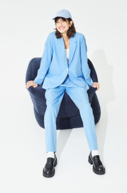 γαλάζιο κοστούμι καλοκαιρινά ρούχα H&M 2022