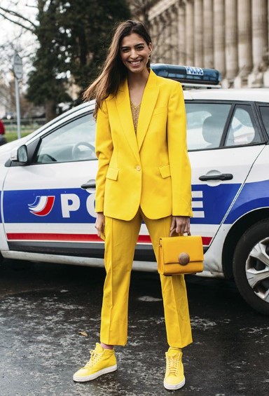 κίτρινο κοστούμι ανοιξιάτικα outfits blazer