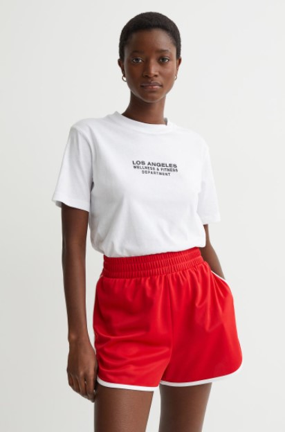 λευκό T-shirt καλοκαιρινά ρούχα H&M 2022