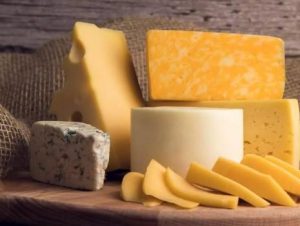 Τυρί τροφές που ανεβάζουν τη διάθεση