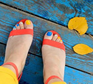 Χρωματιστά νύχια ποδιών 