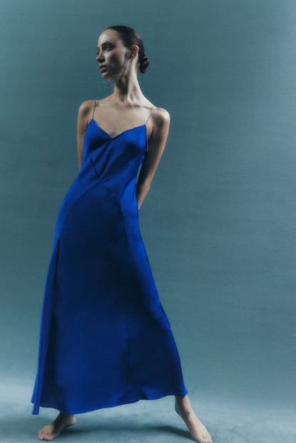 μπλε τιραντέ φόρεμα