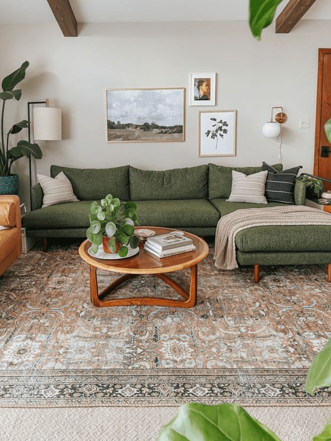 σαλόνι πράσινος καναπές ανανεώσεις σπίτι λίγα χρήματα