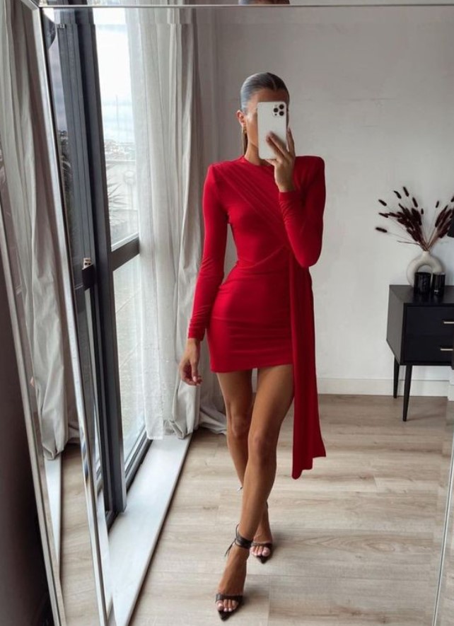 κόκκινο φόρεμα μακρυμάνικο φορέσεις Αγίου Βαλεντίνου