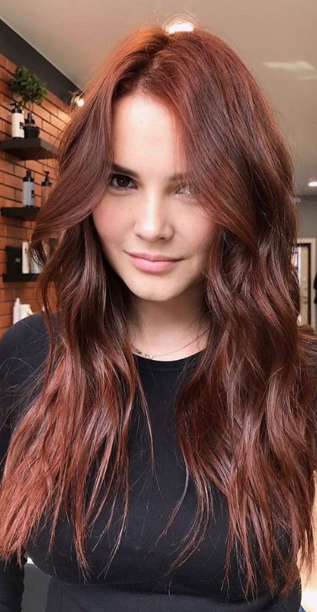 κόκκινα μαλλιά μακριά χρώματα μαλλιών άνοιξη 2023
