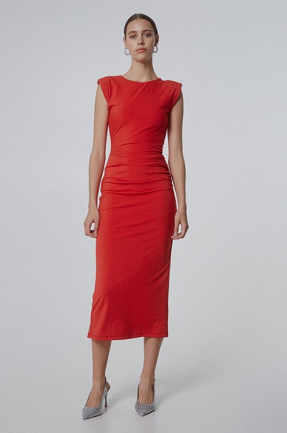 κόκκινο πένσιλ φόρεμα Τα Χρώματα ρούχων που θα κυριαρχήσουν το Φθινόπωρο 2023 